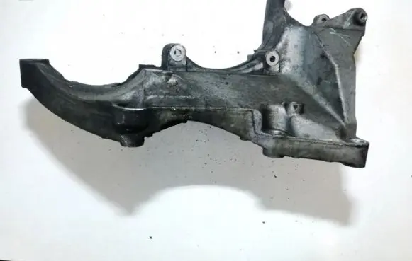 Mitsubishi Space Star Engine mounting bracket 7700115750