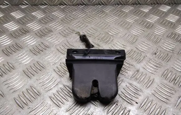 Audi A3 S3 8L Tailgate/trunk/boot lock/catch/latch 8L0827505E