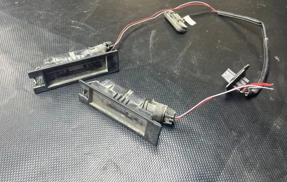 Tailgate opening switch