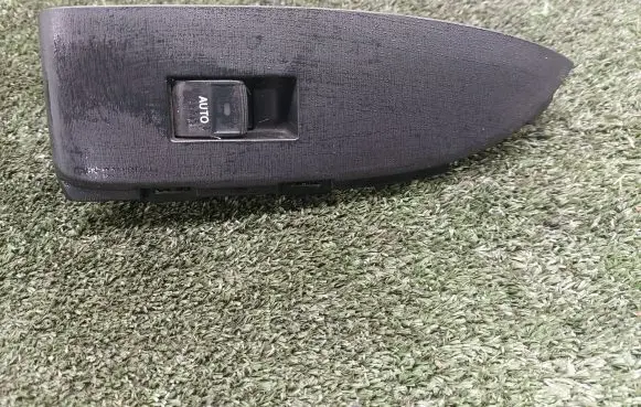 Toyota Prius (XW30) Electric window control switch 7423247080