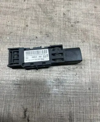 Mercedes-Benz S W220 Airbag deployment crash/impact sensor 0028200826 46052005
