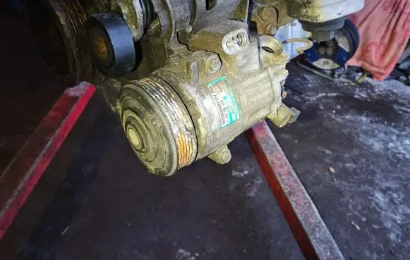 Seat Ibiza III (6L) Air conditioning (A/C) compressor (pump) 6Q0820803H