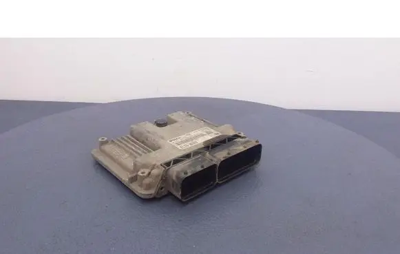 Opel Vectra C Engine control unit/module ECU 55205632