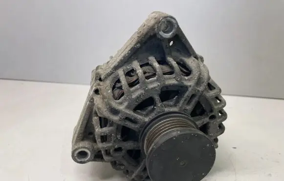 Mitsubishi Colt Generator/alternator A6391500350 1800A136