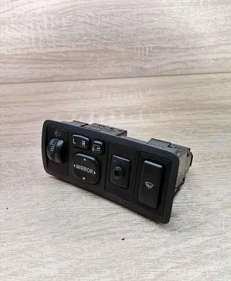 Toyota Avensis T250 Wing mirror switch 183575