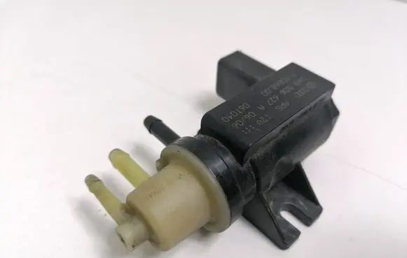 Audi A3 S3 A3 Sportback 8P Turbo solenoid valve 1K0906627A
