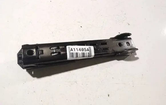 Skoda Octavia Mk2 (1Z) Seat belt adjustment rail 1T0857819