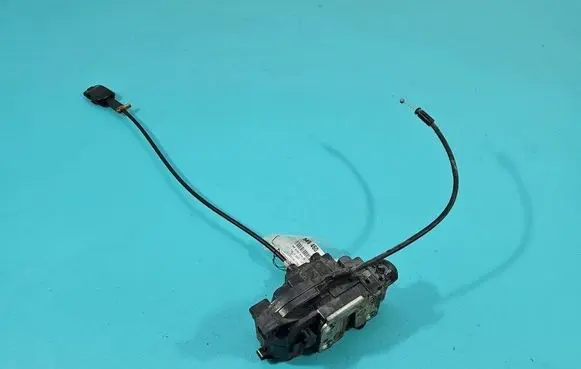 Renault Clio III Front door lock IMPRK1549460