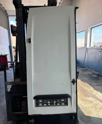 Iveco Daily 3rd gen Rear door