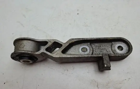 Volvo V60 Engine mount bracket 31359890