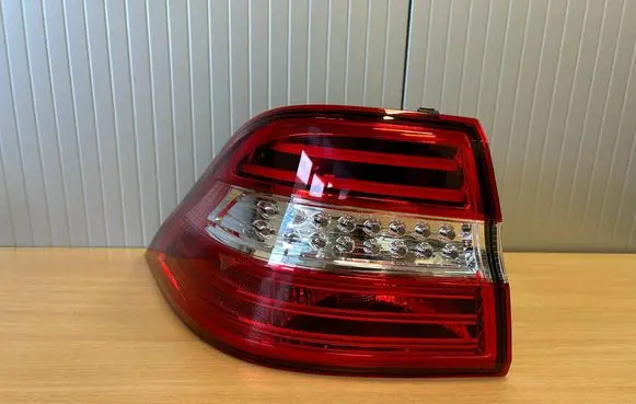 Mercedes-Benz ML W166 Rear/tail lights A1669063301