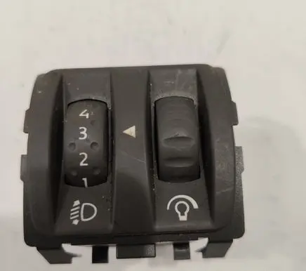 Renault Scenic II - Grand scenic II Headlight level height control switch 8200121805B