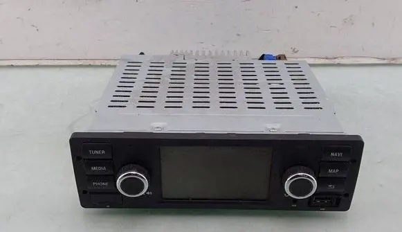 Radio/CD/DVD/GPS head unit
