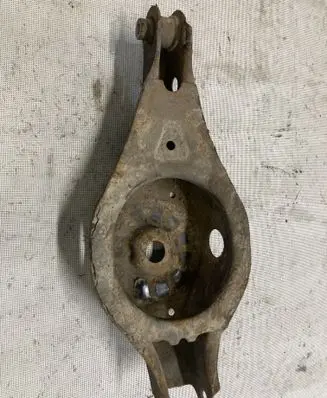 Renault Latitude (L70) Coil spring/strut mount 