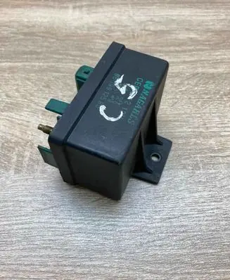 Citroen C5 Glow plug pre-heat relay 9639912580