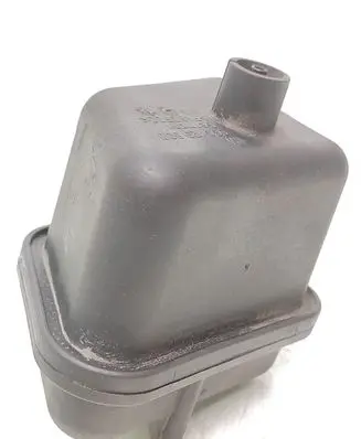 Volkswagen PASSAT B6 Vacuum air tank 03g129808