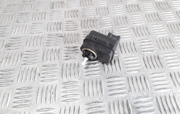 Renault Megane II Headlight level adjustment motor S8200134594