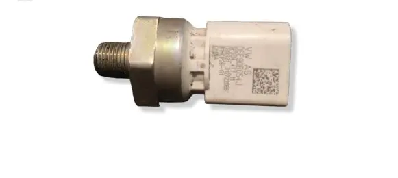 Audi A4 S4 B8 8K Oil pressure sensor 06E906054J