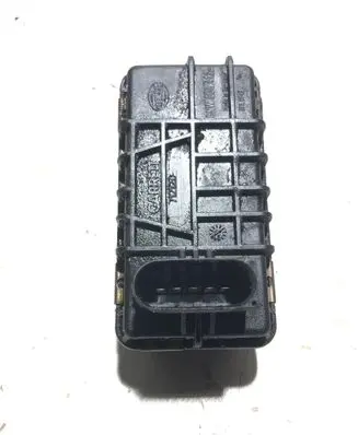 Volkswagen Touareg I Turbine electric control actuator 712120