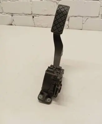 Volkswagen Transporter - Caravelle T5 Accelerator throttle pedal 7H1723503