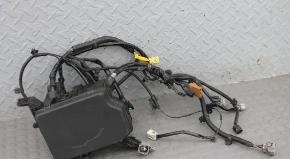 Suzuki Vitara (LY) Fuse box set SKRZYNKAVITARAIII