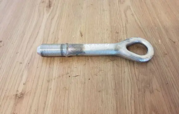 Toyota RAV 4 (XA30) Towing hook eye 
