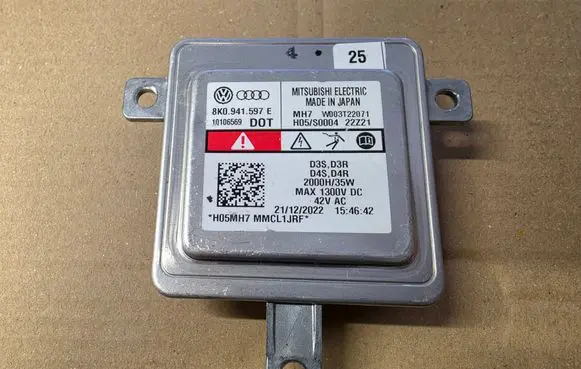 Volkswagen PASSAT CC Headlight ballast module Xenon 8K0941597E W003T22071