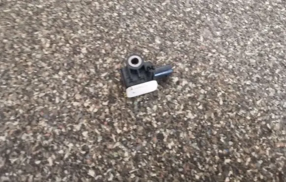 Dodge Durango Airbag deployment crash/impact sensor A1668210151