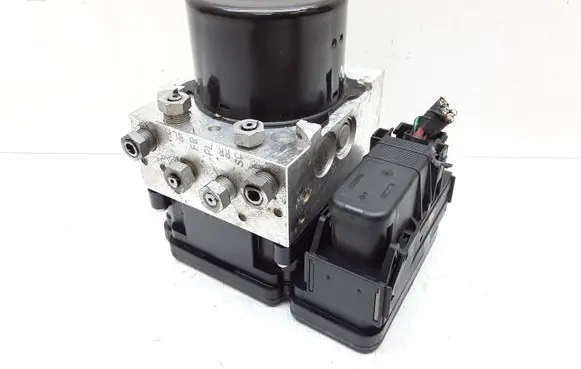 Volvo XC60 ABS Pump 30681619