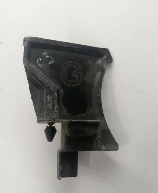 Engine bonnet/hood lock trim molding