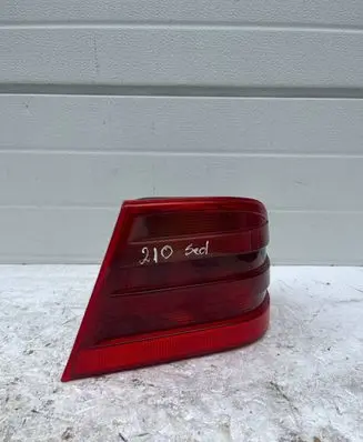 Mercedes-Benz E W210 Rear/tail lights A2108204464