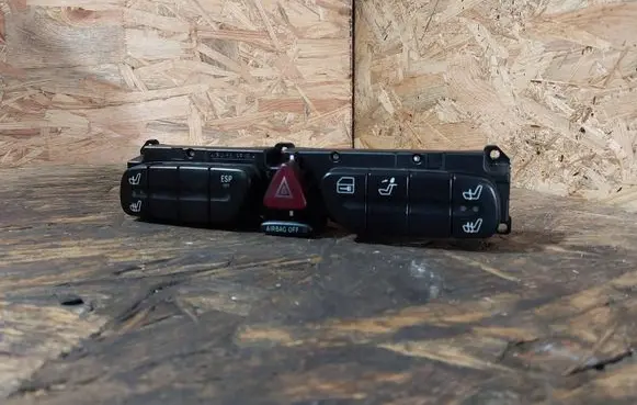 Mercedes-Benz C W203 Hazard light switch 2038215458 1086228000