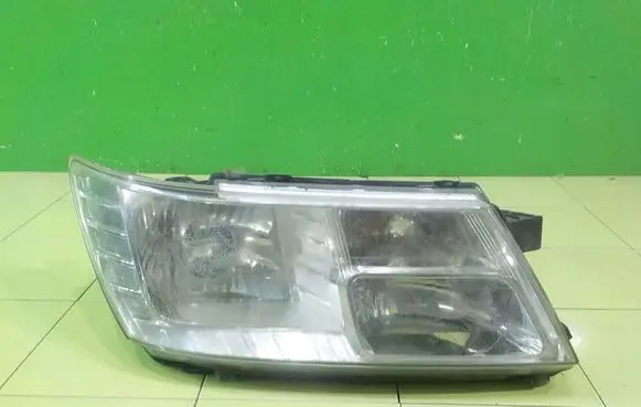 Dodge Journey Headlight/headlamp PRZOD