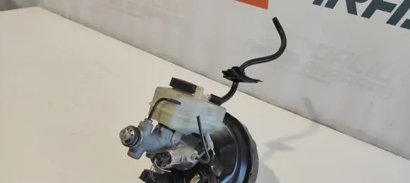 Mercedes-Benz C W203 Brake booster A0054304730 03784920014
