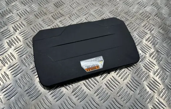 Lexus GS 300 350 430 450H Battery box tray cover/lid 5147030010