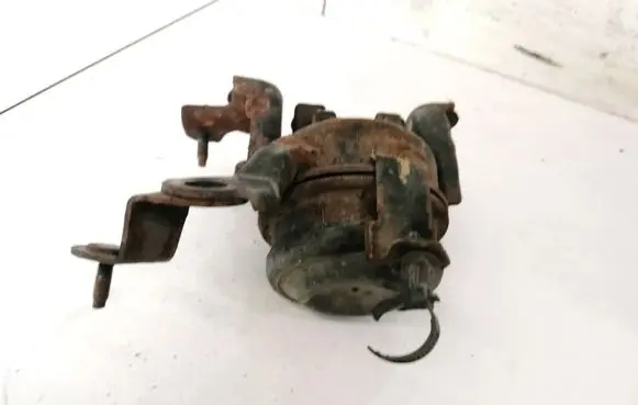 Toyota Corolla Verso E121 Engine mount bracket