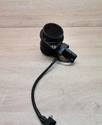 Skoda Octavia Mk1 (1U) Mass air flow meter 06a906461 0280217121