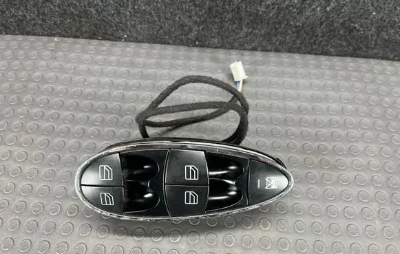 Mercedes-Benz E W211 Electric window control switch A2118219951