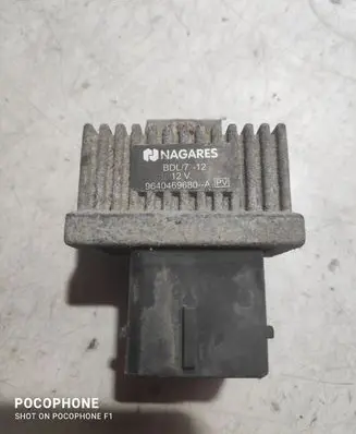 Renault Laguna III Glow plug pre-heat relay 9640469680A