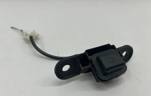 Lexus ES 300h (7th Gen) Tailgate opening switch 