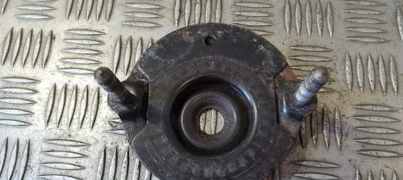 Alfa Romeo 156 Coil spring mount 