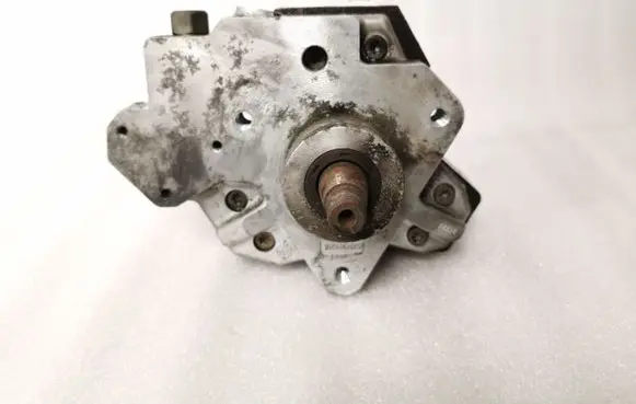 Audi A6 S6 C6 4F Fuel injection high pressure pump 059130755E