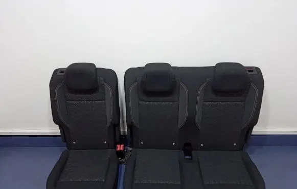 Peugeot Rifter Second row seats 