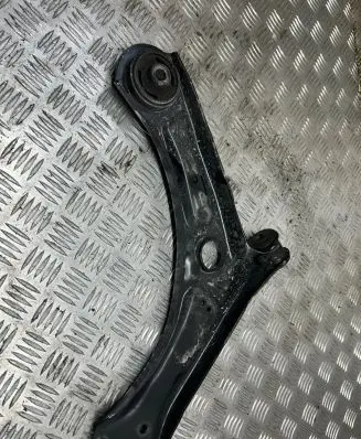 Volkswagen Caddy Front lower control arm/wishbone