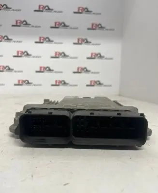 Volkswagen Touareg I Engine control unit/module 070906016DH 0281013305