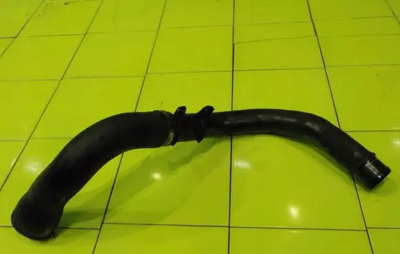 Nissan Qashqai Intercooler hose/pipe 