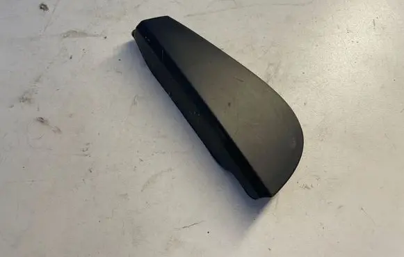 Renault Laguna III Fender end trim 833300006R