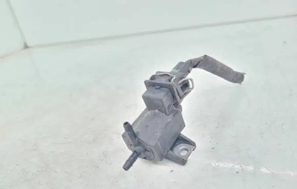 Toyota Avensis T250 Turbo solenoid valve 258600R010