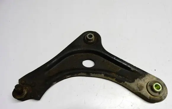 Citroen DS3 Front lower control arm/wishbone on988h