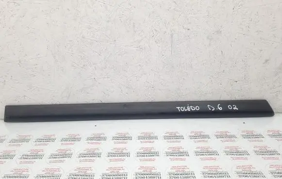 Seat Toledo II (1M) Rear door trim (molding) 1M0853536C